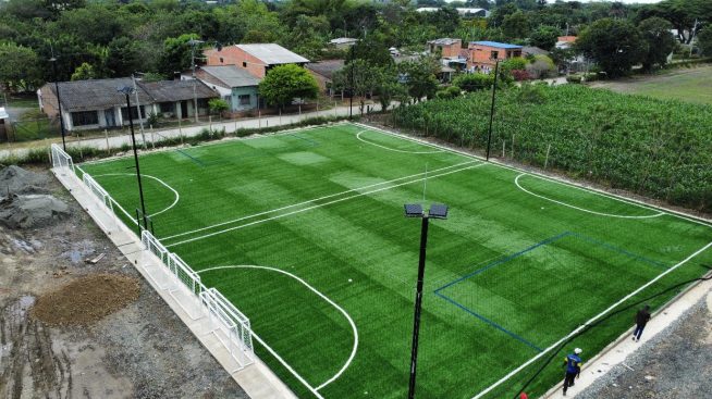 instalacion de cesped pasto artificial en medellin colombia